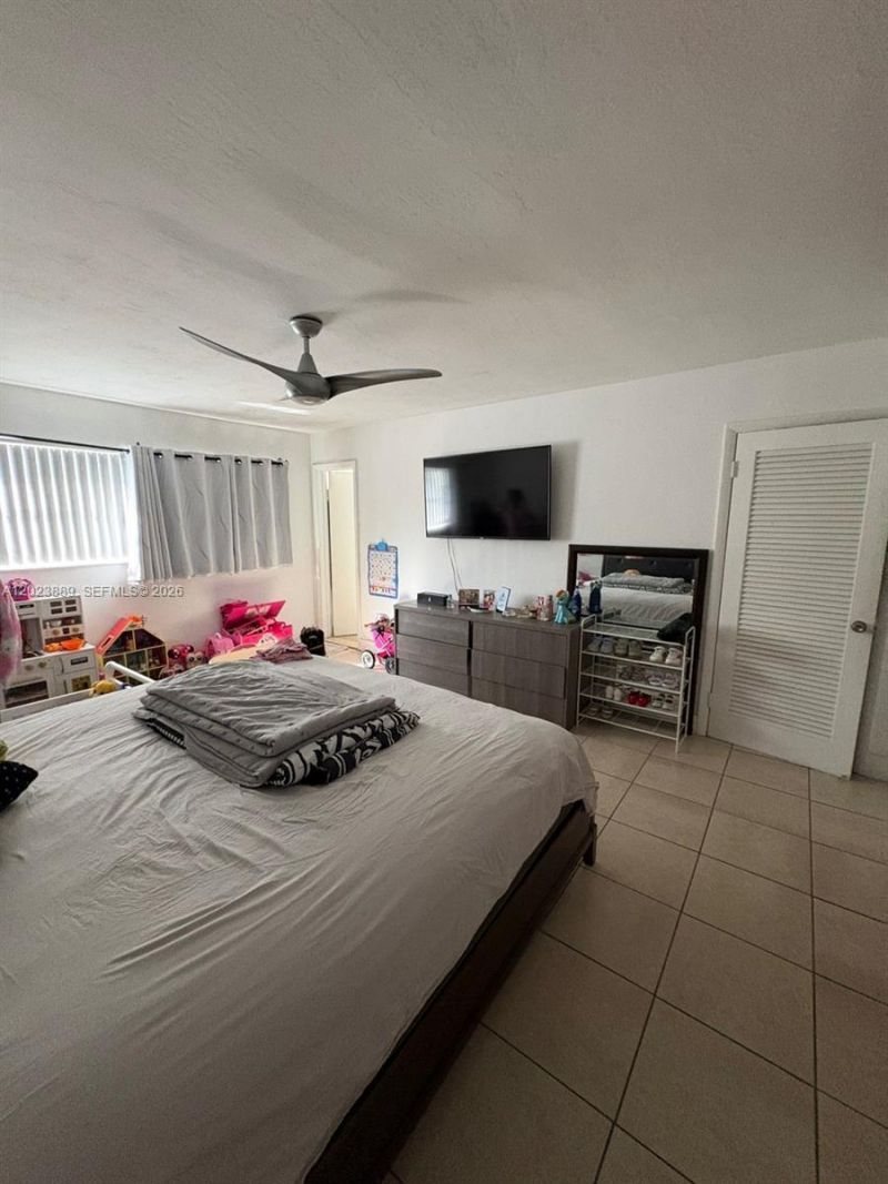 11840 NE 19th Dr , Unit 14, North Miami, FL 33181 Photo