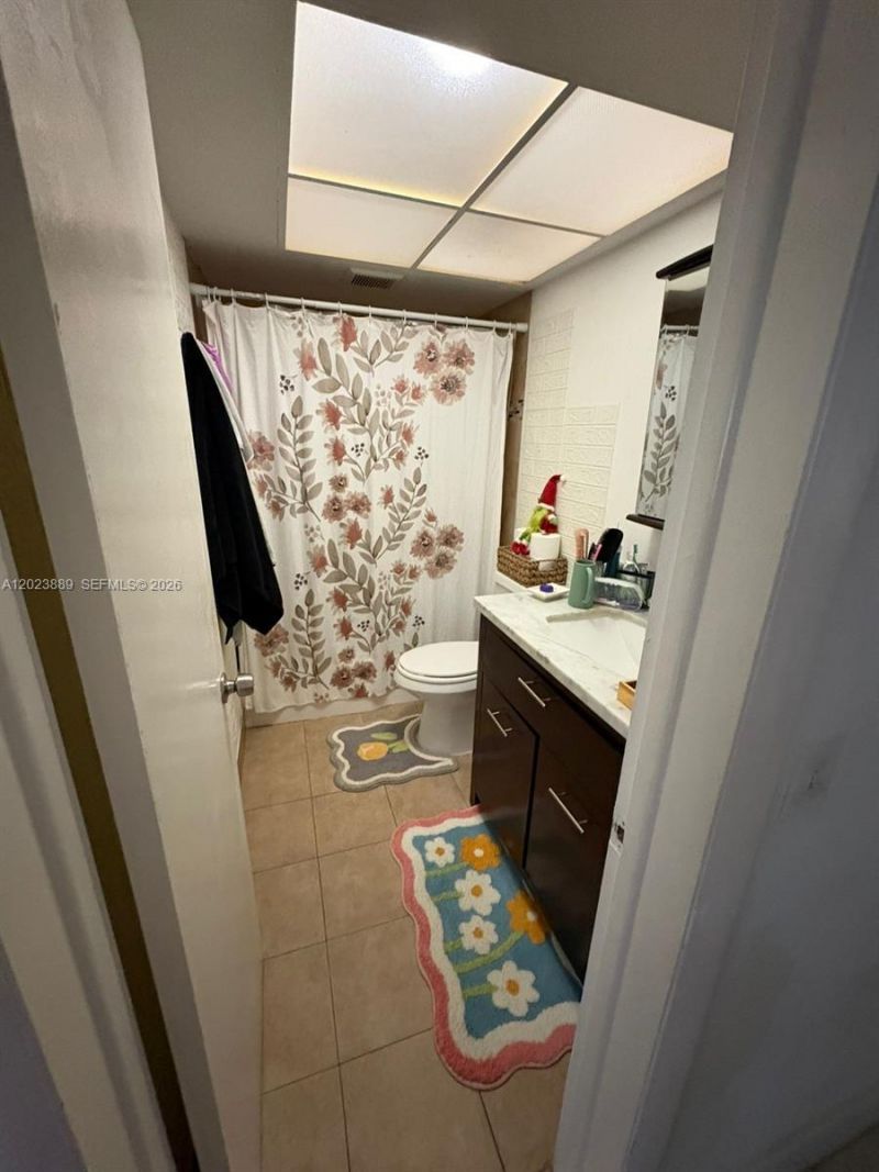 11840 NE 19th Dr , Unit 14, North Miami, FL 33181 Photo