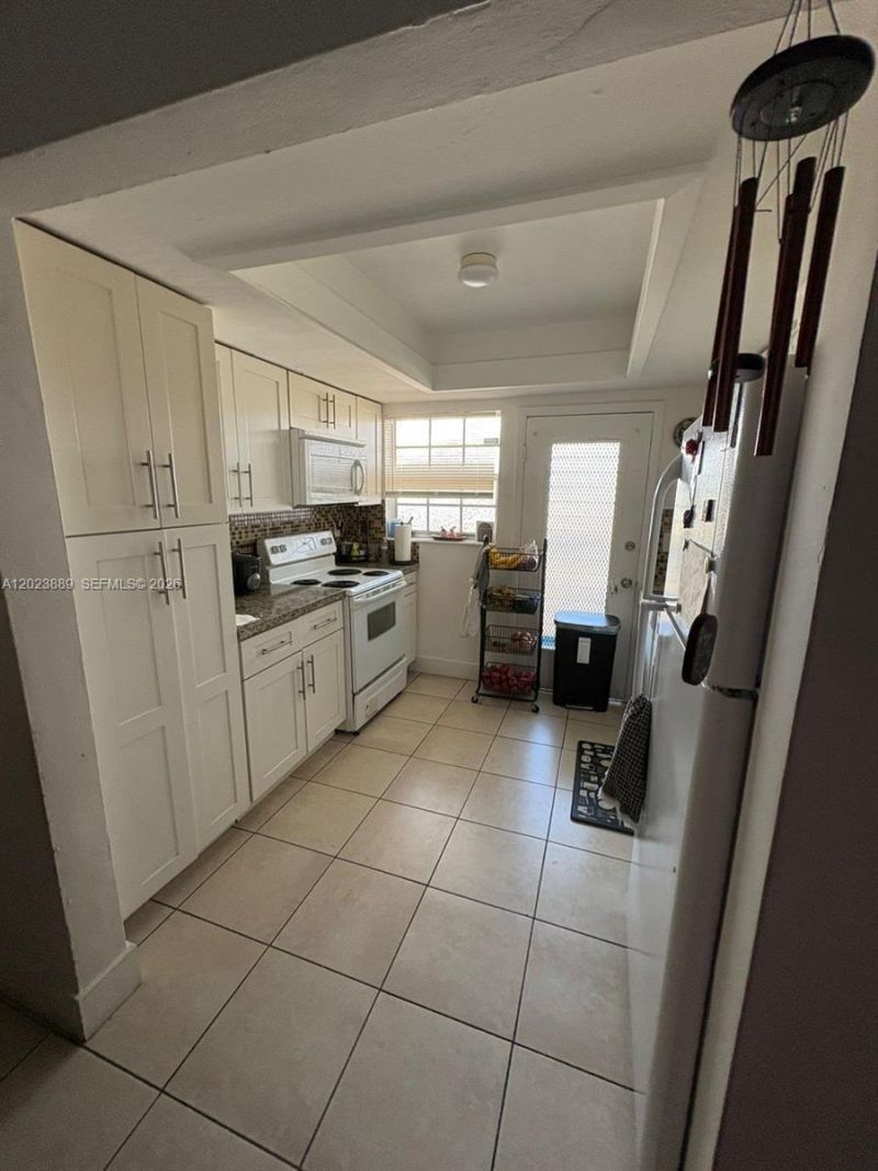 11840 NE 19th Dr , Unit 14, North Miami, FL 33181 Photo