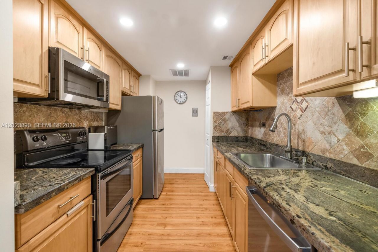 2451 Brickell Ave , Unit 2E, Miami, FL 33129 Photo