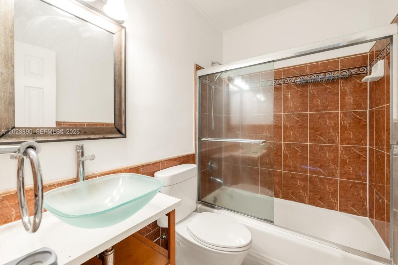 2451 Brickell Ave , Unit 2E, Miami, FL 33129 Photo