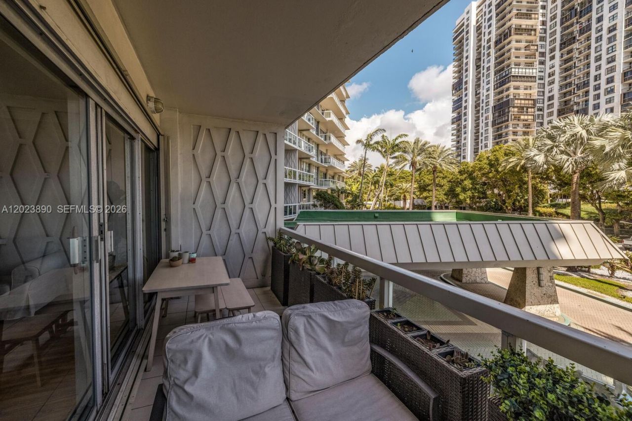 2451 Brickell Ave , Unit 2E, Miami, FL 33129 Photo