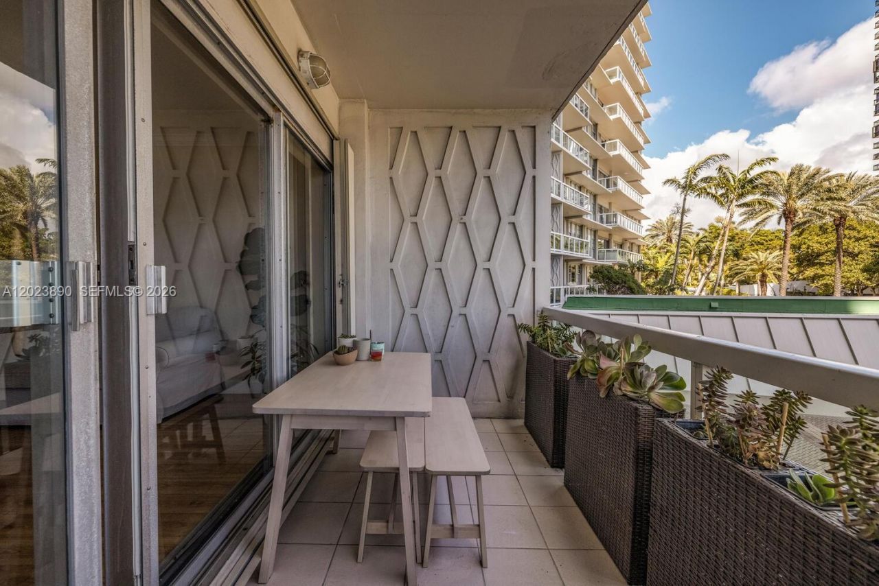 2451 Brickell Ave , Unit 2E, Miami, FL 33129 Photo
