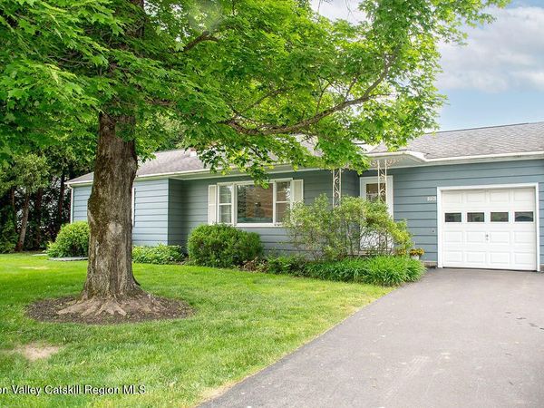 2124 U.S. 9, Stuyvesant, NY 12106