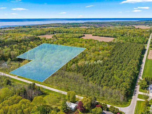 CEDAR ROAD, Luxemburg, WI 54217