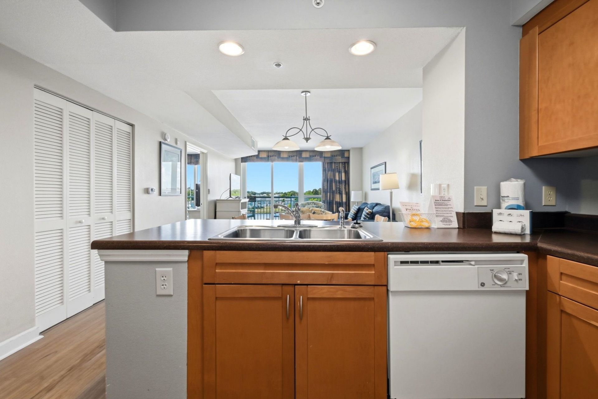2100 Sea Mountain Hwy.  Photo 33