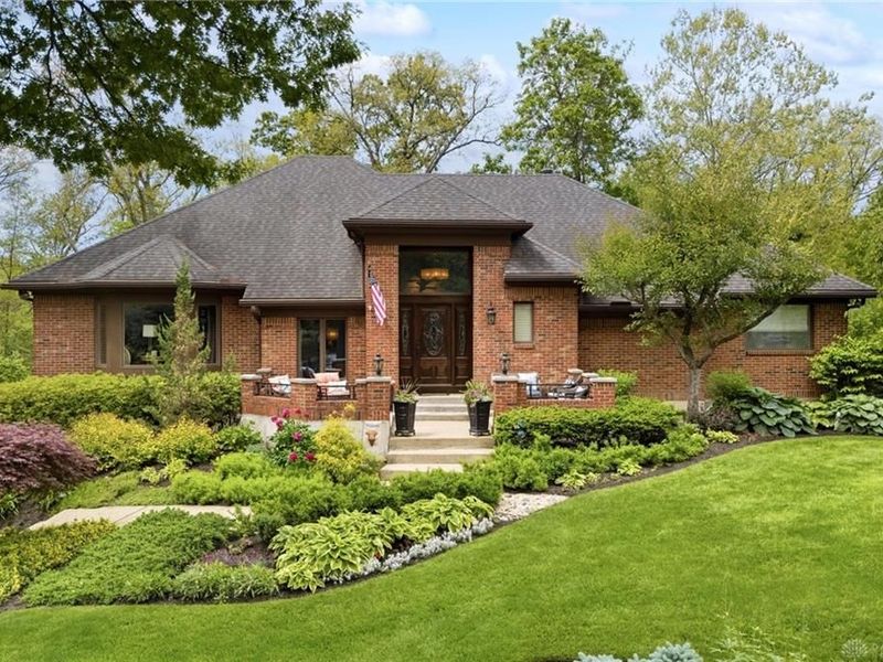 8711 Toftrees Lane, Springboro, OH 45066 Photo 1