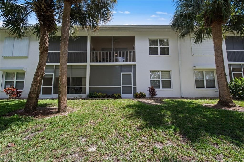 1240 Sarah Jean Cir , Unit M205, Naples, FL 34110 Photo