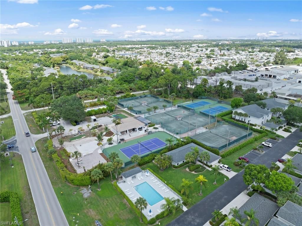 1240 Sarah Jean Cir , Unit M205, Naples, FL 34110 Photo