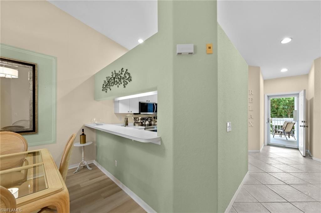 1240 Sarah Jean Cir , Unit M205, Naples, FL 34110 Photo