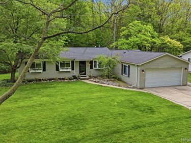58032 Robroy Street, Washington Twp, MI 48094