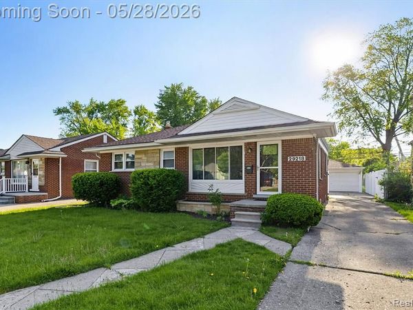 29218 Ursuline Street, St. Clair Shores, MI 48081