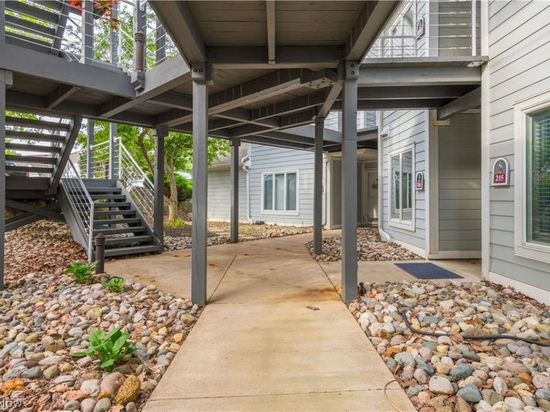 215 Grand Harbour , Vermilion, OH 44089 Photo 5