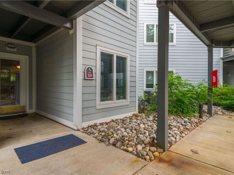 215 Grand Harbour , Vermilion, OH 44089 Photo 6