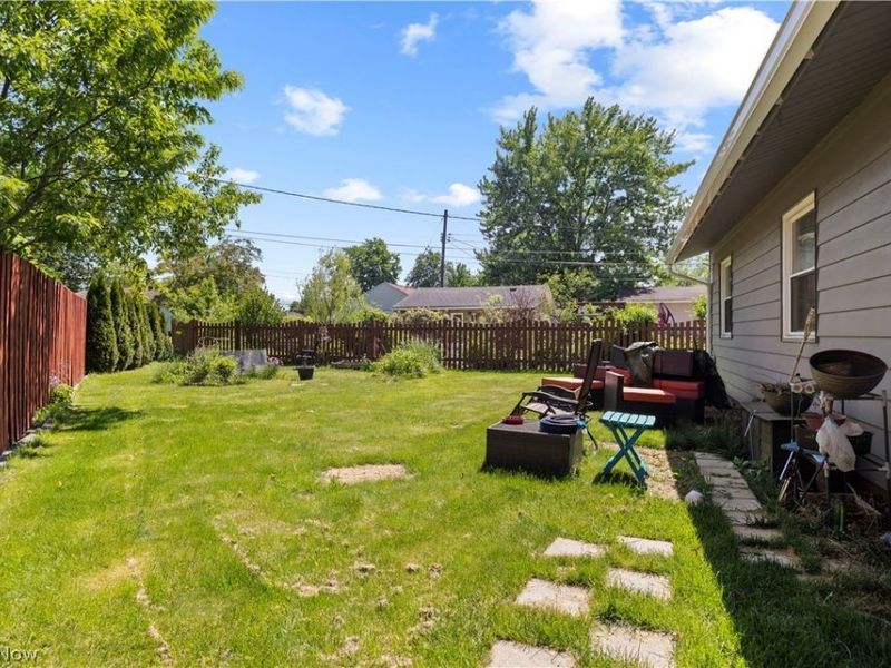 300 Hickory Drive, Berea, OH 44017 Photo 28