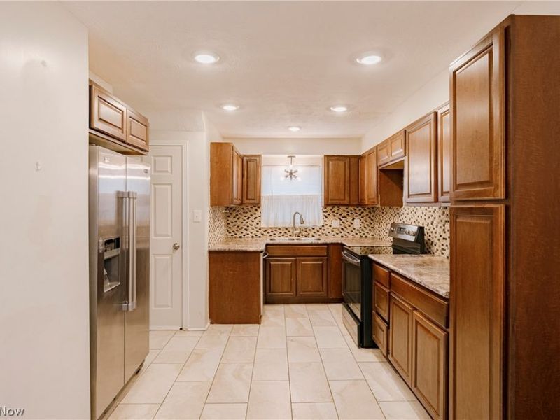 1830 Beverly Hills Drive, Euclid, OH 44117 Photo 10