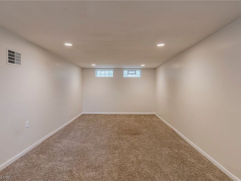 1830 Beverly Hills Drive, Euclid, OH 44117 Photo 24