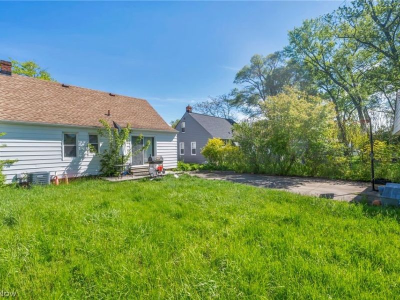 15812 Grant Avenue, Maple Heights, OH 44137 Photo 4