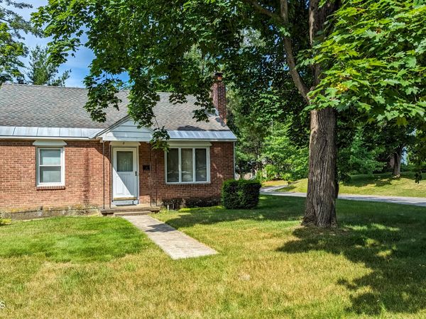 1 Dresden Court, Guilderland, NY 12203