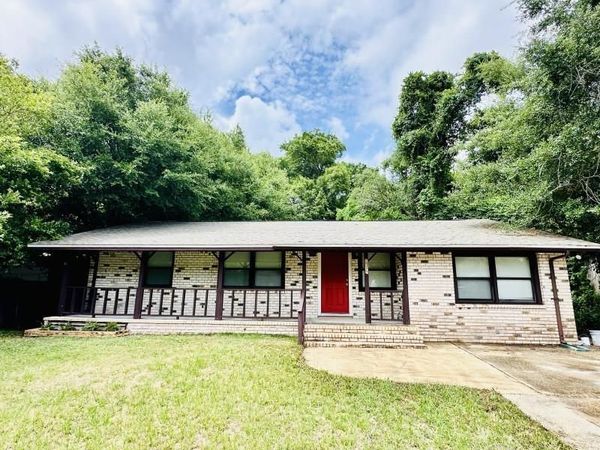6820 Malvern St, Pensacola, FL 32506