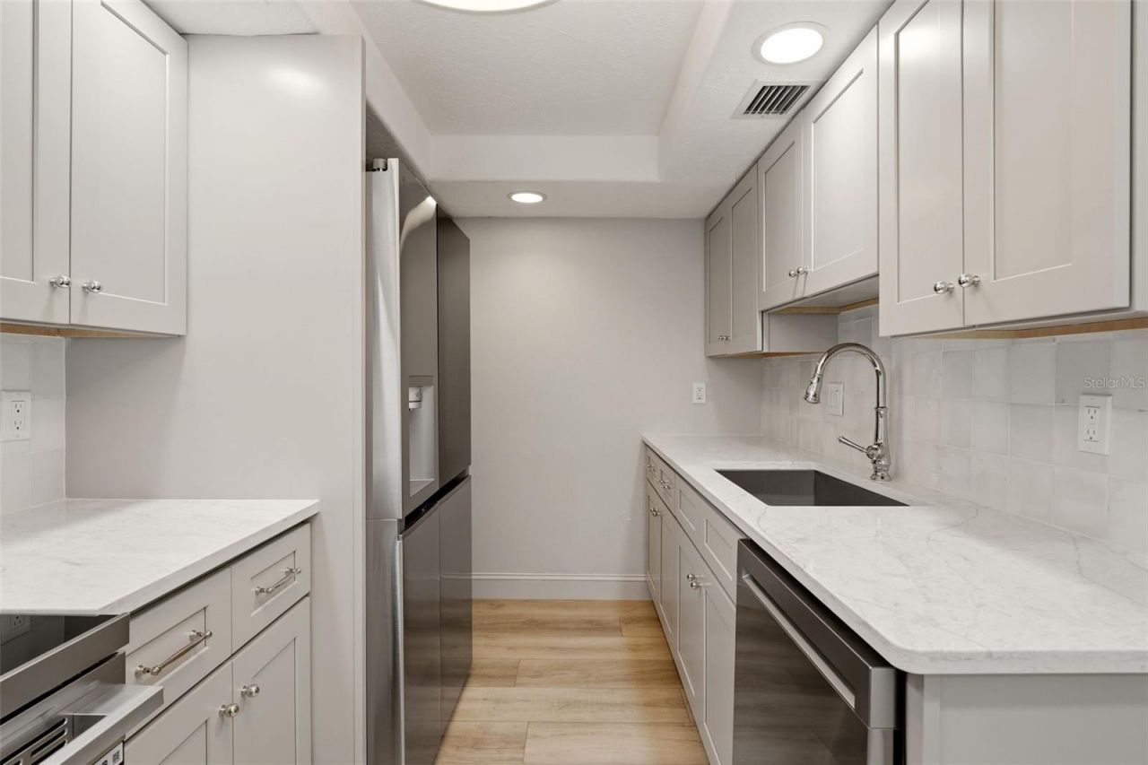 9150 Blind Pass Road, Unit 206, Sarasota, FL 34242 Photo
