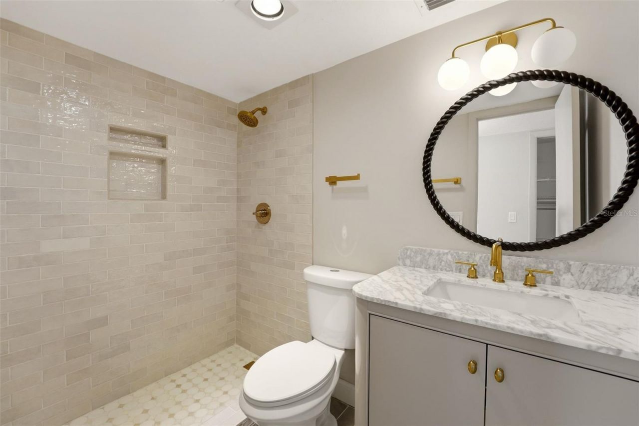 9150 Blind Pass Road, Unit 206, Sarasota, FL 34242 Photo