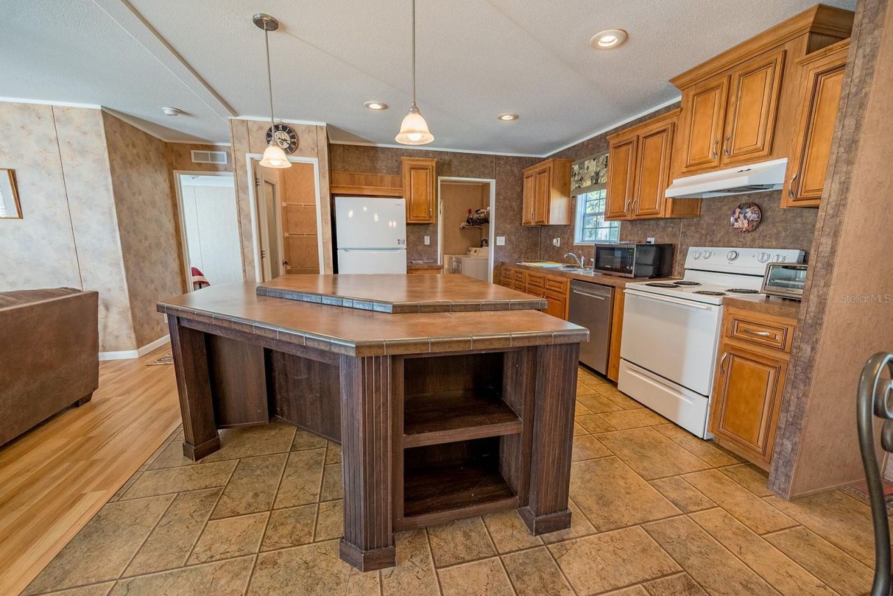 21800 SW 15th Avenue , Newberry, FL 32669 Photo