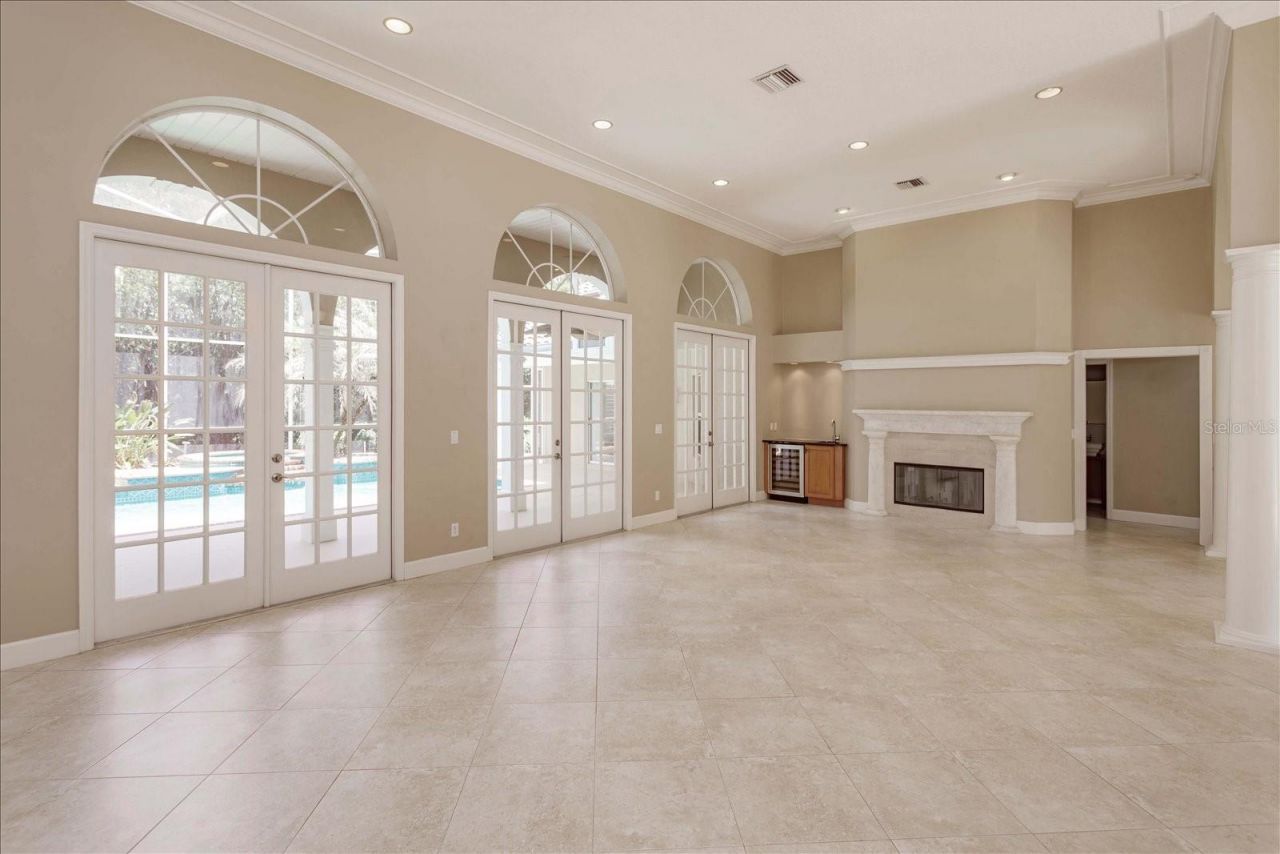 4965 Shoreline Circle, Sanford, FL 32771 Photo