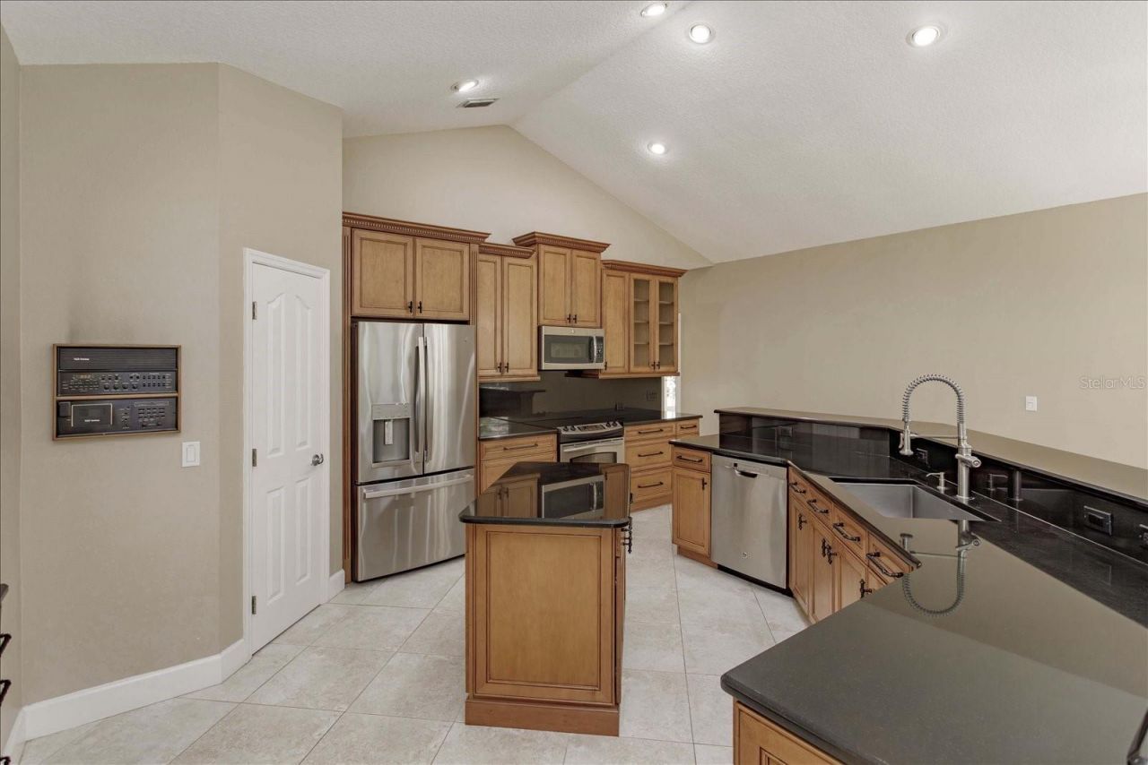 4965 Shoreline Circle, Sanford, FL 32771 Photo