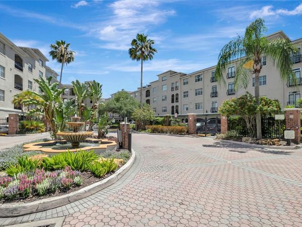 501 KNIGHTS RUN AVENUE, Unit 2202, TAMPA, FL 33602