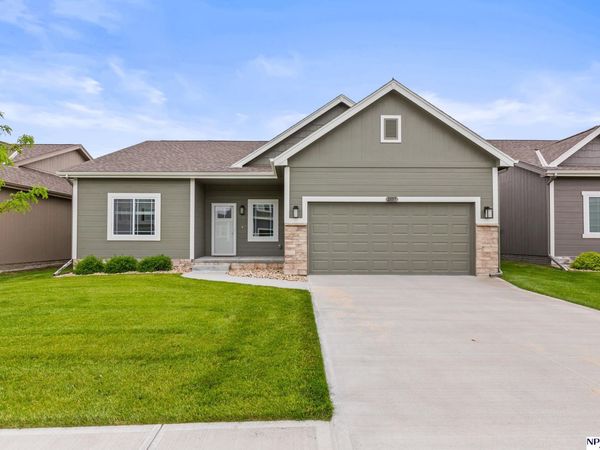21117 Polk Street, Elkhorn, NE 68022