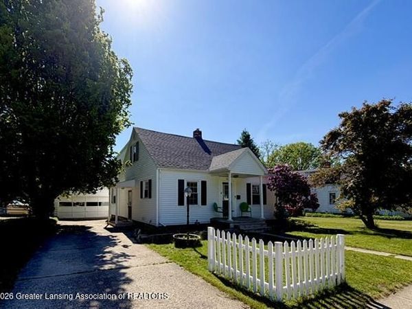 941 Degroff Street, Grand Ledge, MI 48837