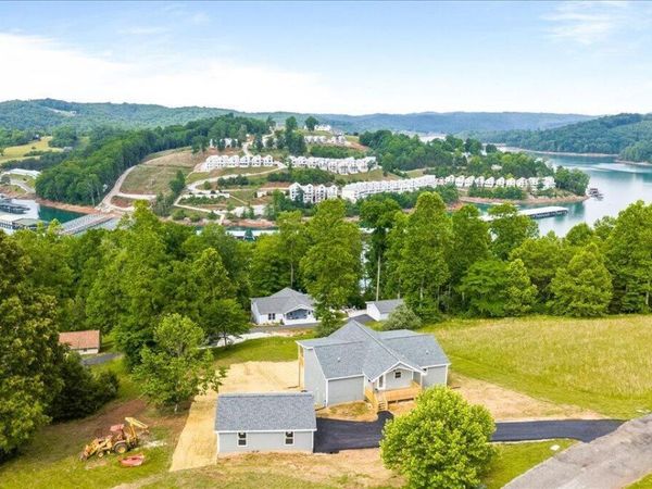 258 Sam Maria Way, LaFollette, TN 37766