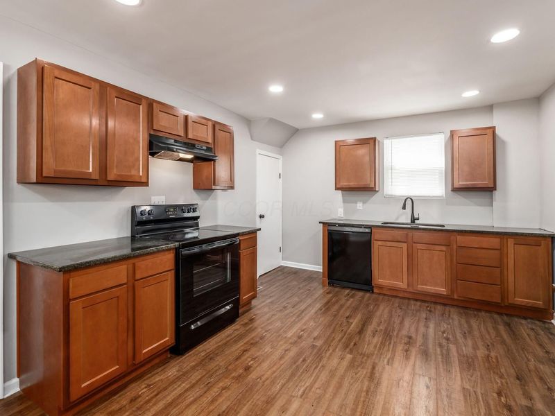 621 S Burgess Avenue , Columbus, OH 43204 Photo 11