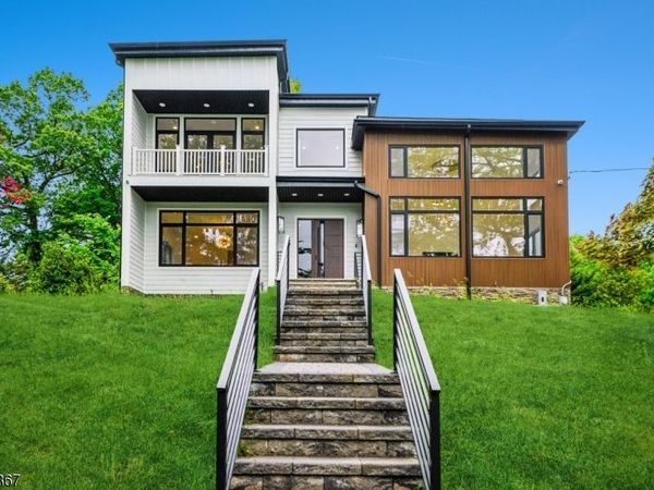 6 Cambridge Dr, Millburn, NJ 07078