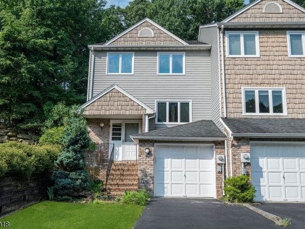 129 Patriots Rd, Parsippany-Troy Hills, NJ 07950