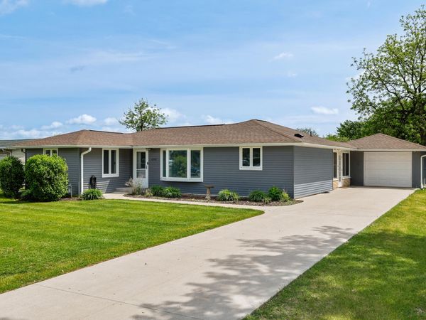 2552 Bainbridge St, Campbell, WI 54603
