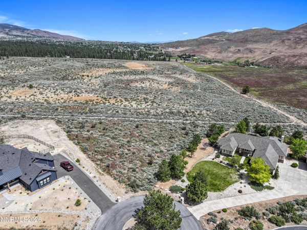 221 N Earlham Court, Reno, NV 89511