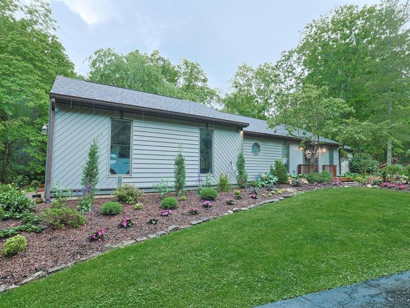 6888 Edwardsville Road, Harlan Twp, OH 45107 Photo 2