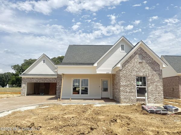 2494 Saint Charles Cove, Southaven, MS 38672