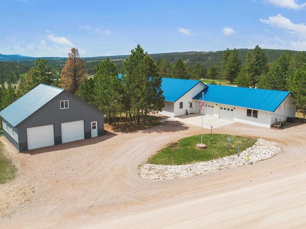 12901 Sapphire Lane, Hot Springs, SD 57747