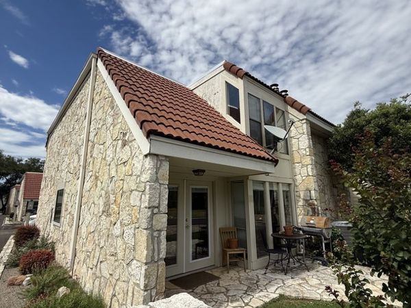 200 Free Rein, Unit 18, Horseshoe Bay, TX 78657