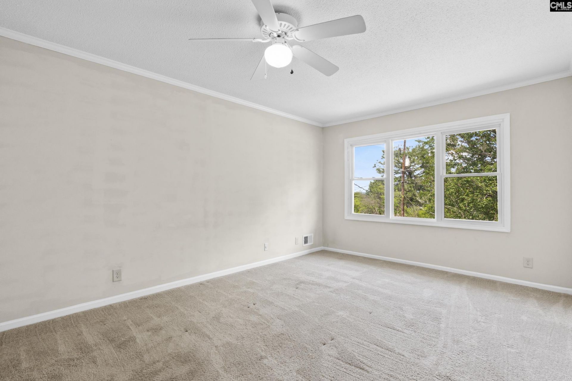 1015 Starcrest Road  Photo 12