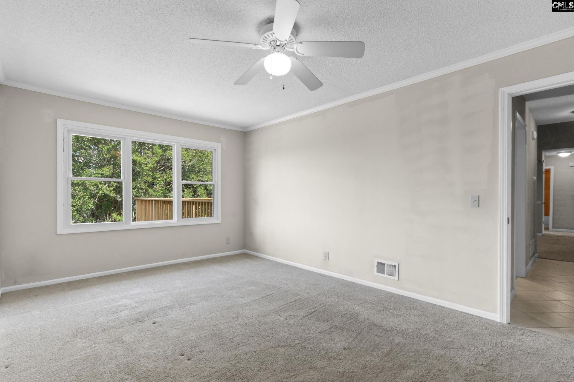1015 Starcrest Road  Photo 13