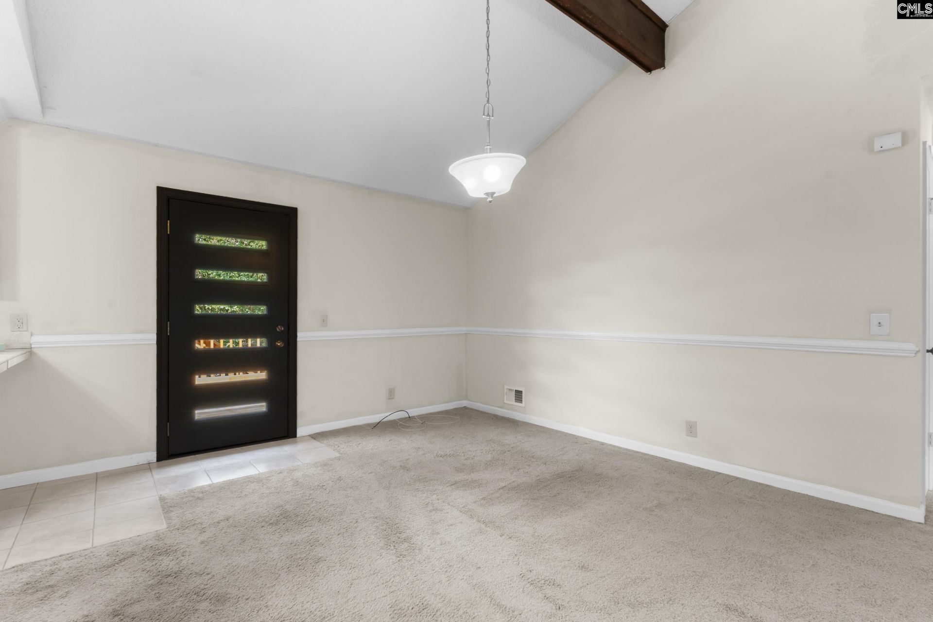 1015 Starcrest Road  Photo 6
