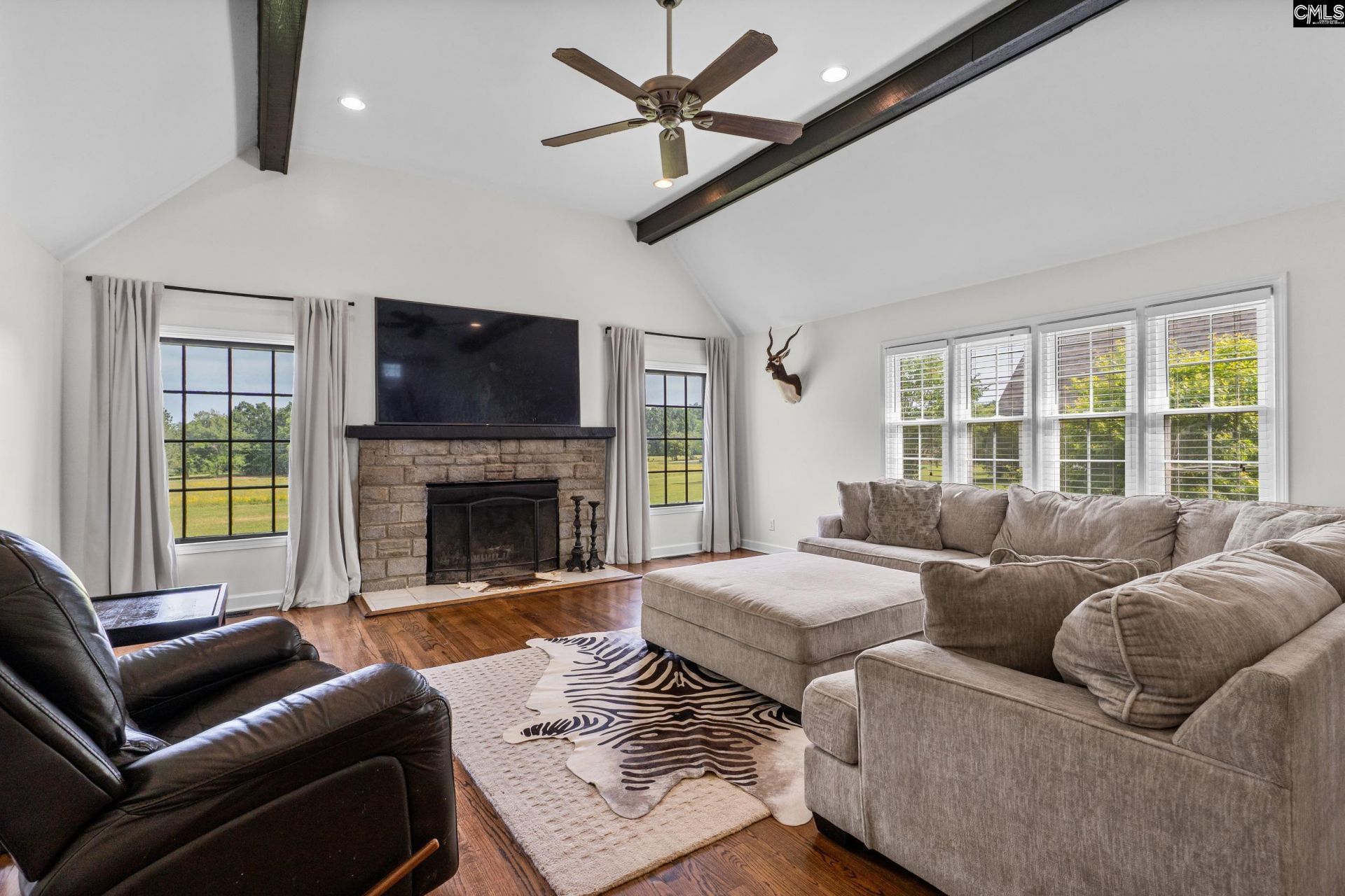 213 Tombfield Road Photo 12