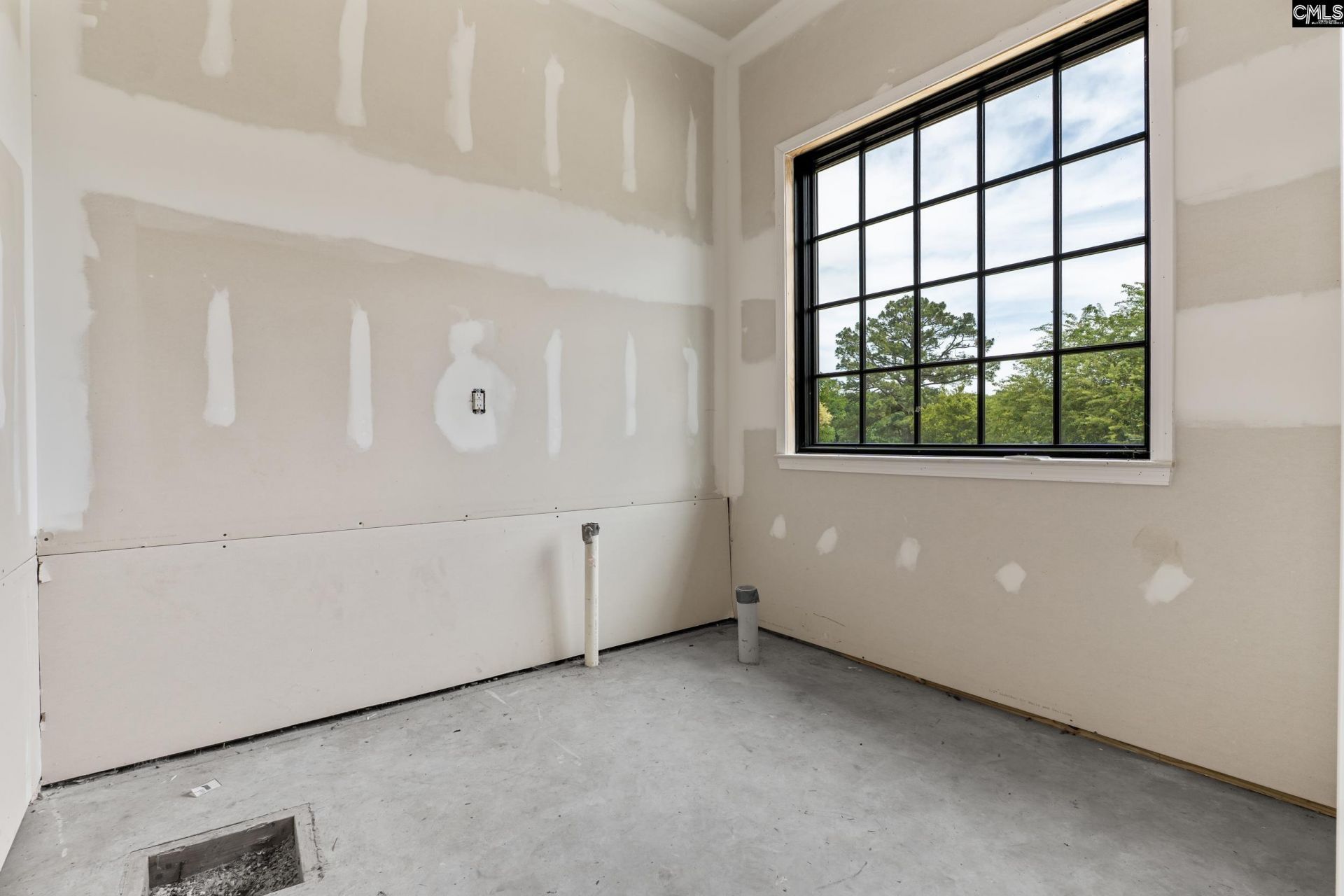 213 Tombfield Road Photo 43