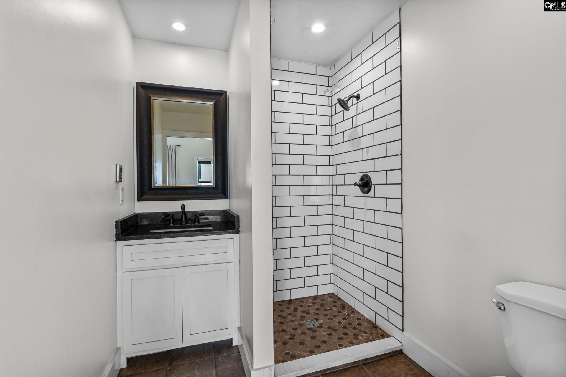213 Tombfield Road Photo 50