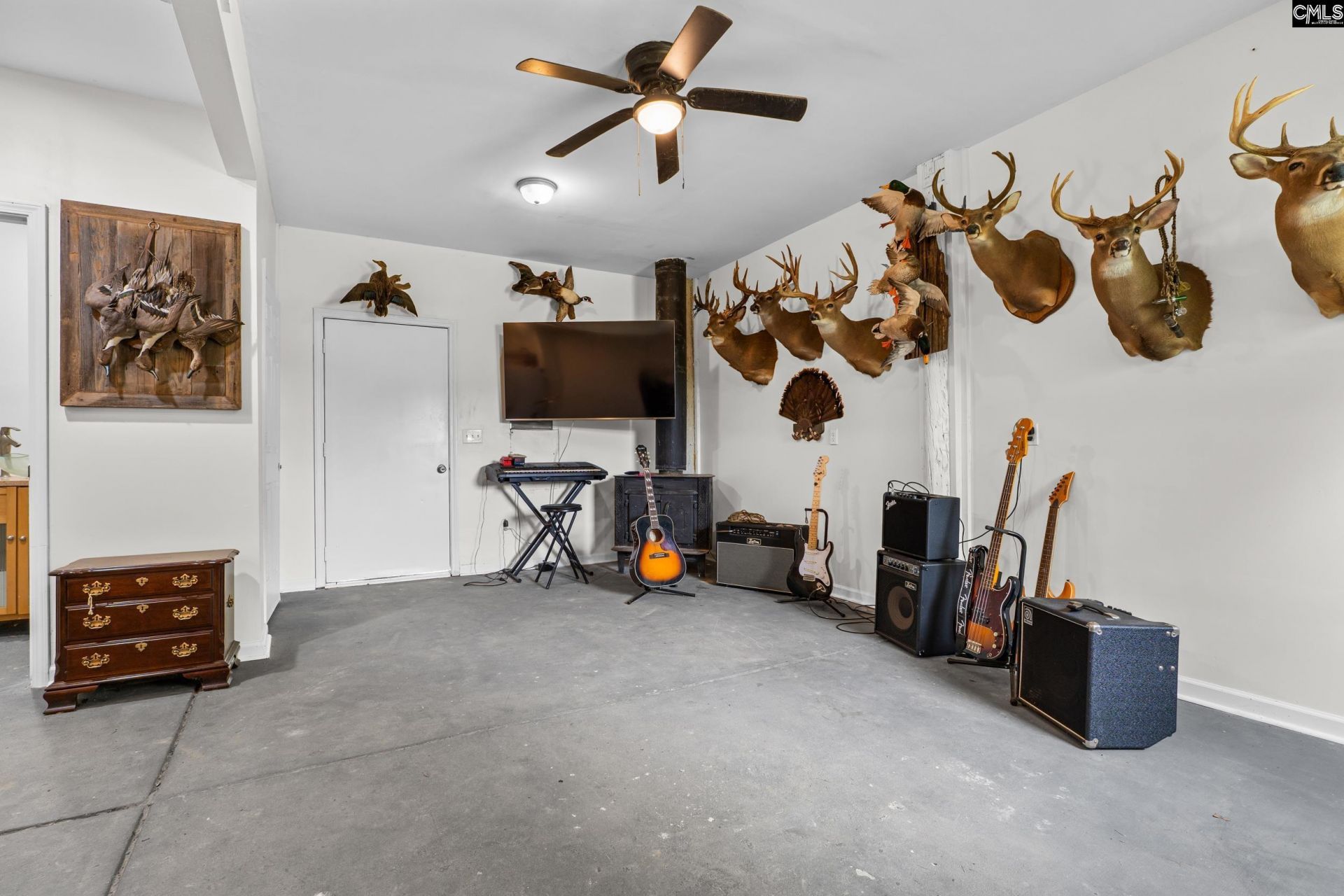 213 Tombfield Road Photo 54