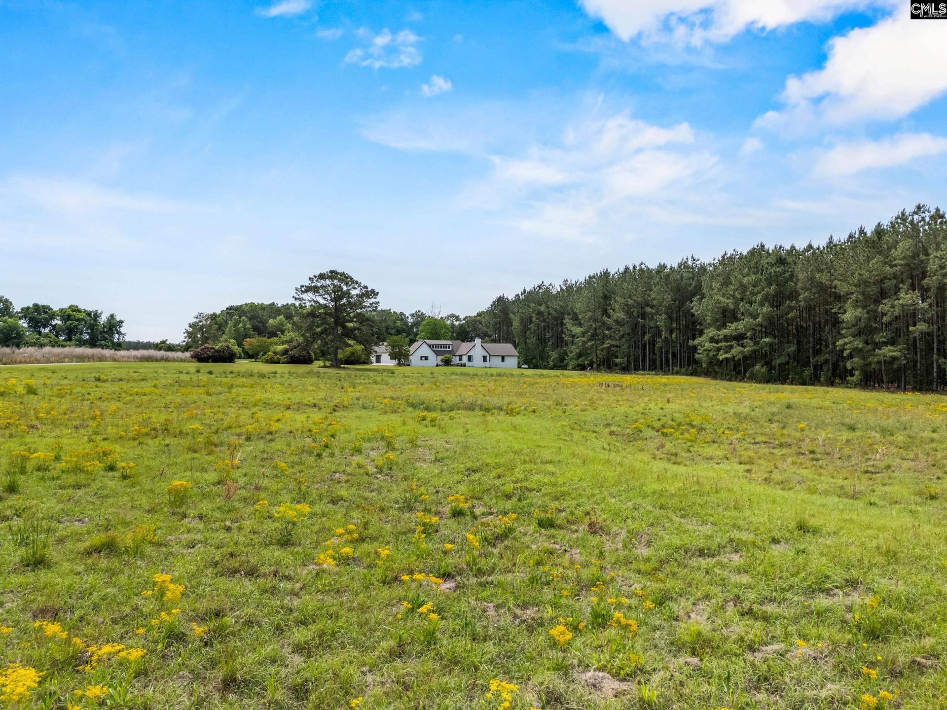213 Tombfield Road Photo 7